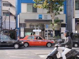 駅前の交差点から撮影