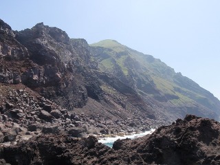 島は黒潮の中の豊饒な海にありました