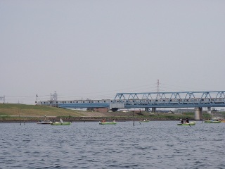 東西線の少し下流でした