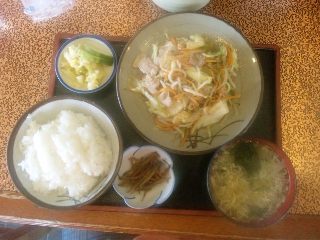 冷やし中華にすれば良かったかな？